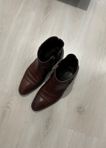 Kahverengi Erkek Bot - Görsel 4