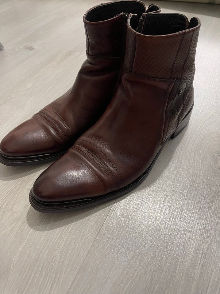 Kahverengi Erkek Bot - Görsel 2