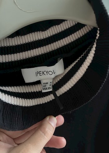 Siyah Yüksek YakalıKadın Kazak - Görsel 4