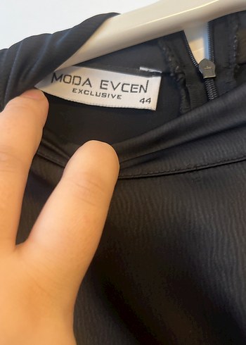 Zara Siyah Uzun Yüksek Yakalı Kadın Elbise