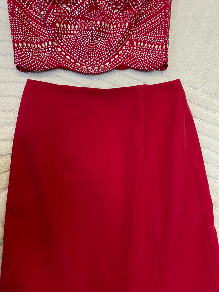 Kırmızı Nakışlı Uzun Kadın Abiye Elbise - Görsel 3