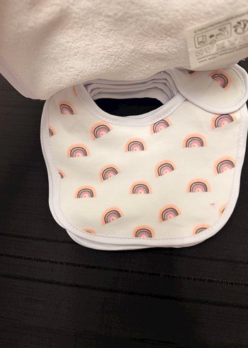 Beyaz Pastel Desenli Bebek Önlüğü - Görsel 4