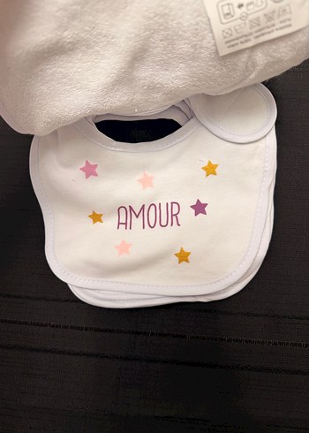 Beyaz Pastel Desenli Bebek Önlüğü - Görsel 3