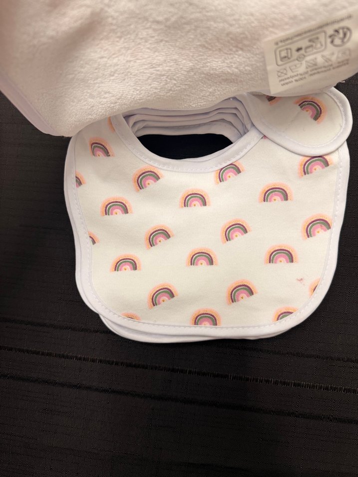 Beyaz Pastel Desenli Bebek Önlüğü - Görsel 4