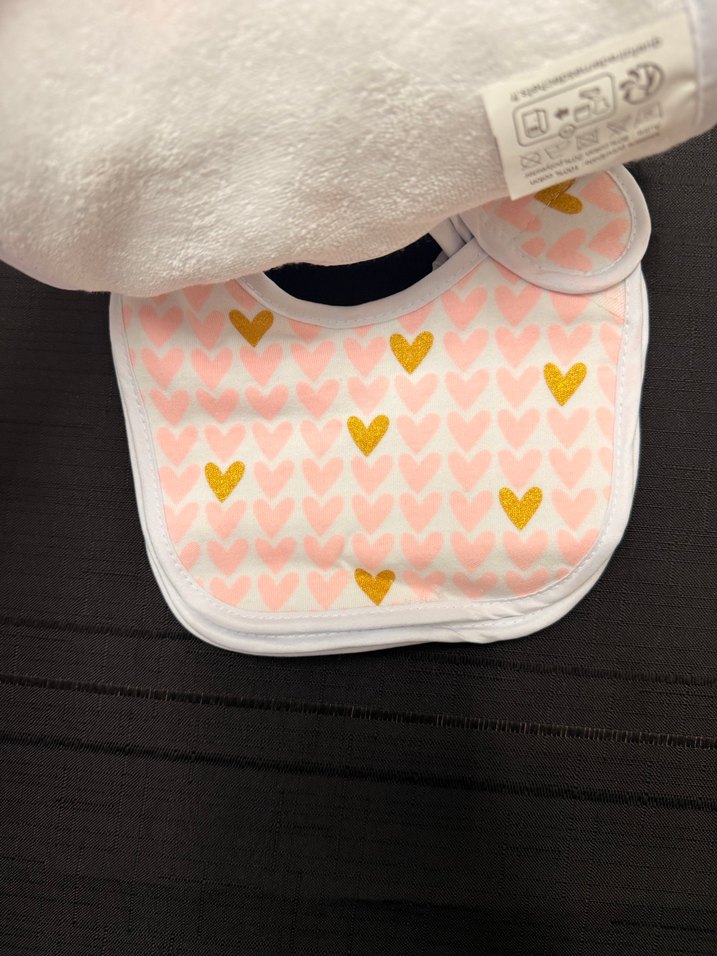 Beyaz Pastel Desenli Bebek Önlüğü - Görsel 2