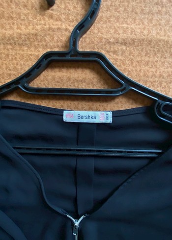 Bershka Siyah Kadın Uzun Kollu Midi Bluz - Görsel 4