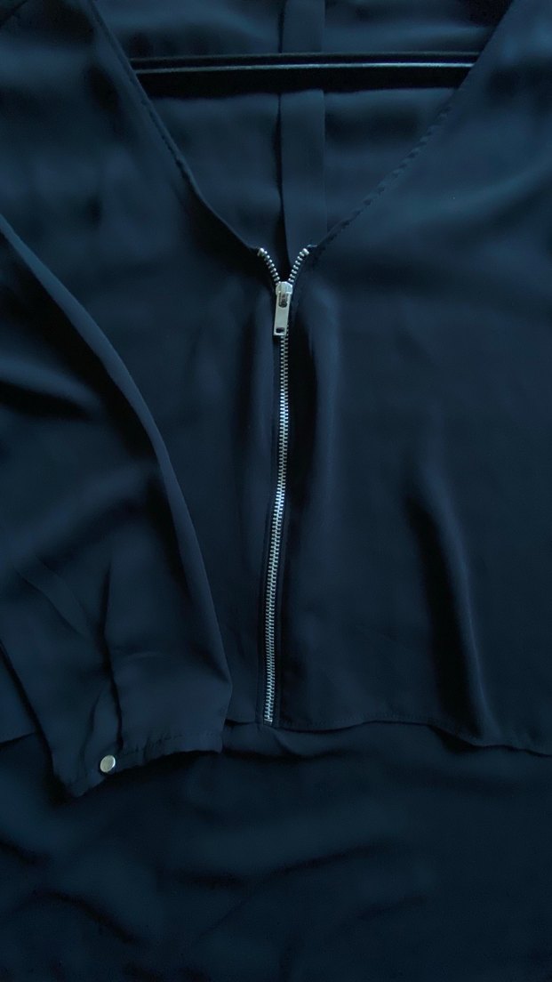 Bershka Siyah Kadın Uzun Kollu Midi Bluz - Görsel 3