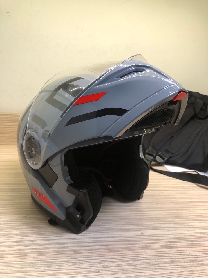 Sıfır yarı açılır kask - Görsel 2