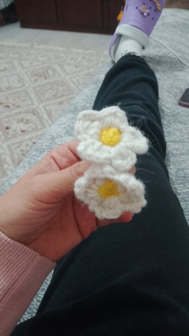 Kırmızı Nakışlı Çocuk Saç Tokası ve anahtarlık - Görsel 2