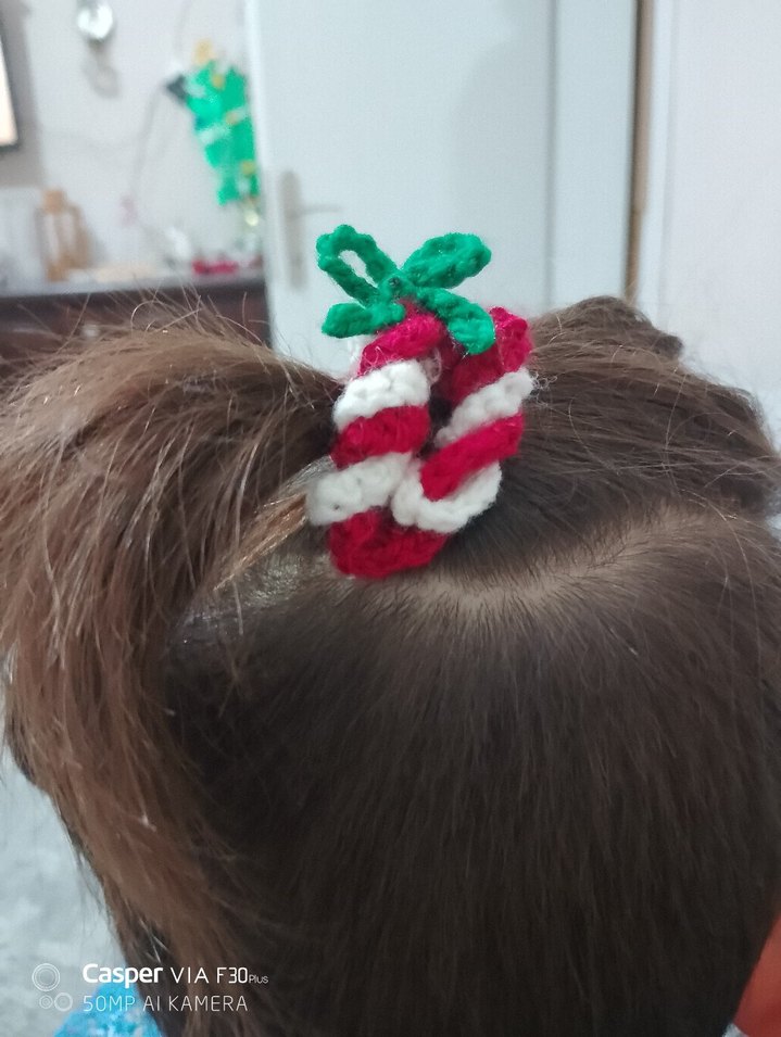 Kırmızı Nakışlı Çocuk Saç Tokası ve anahtarlık - Görsel 3