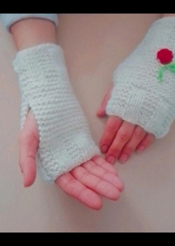 Örgü kirazlı eldiven - Görsel 2