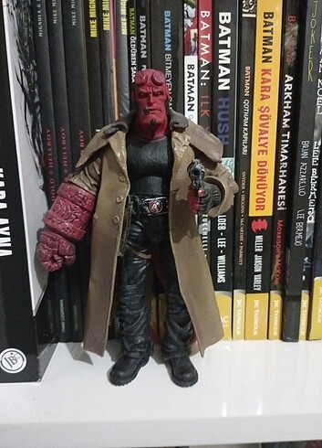 Hellboy figür