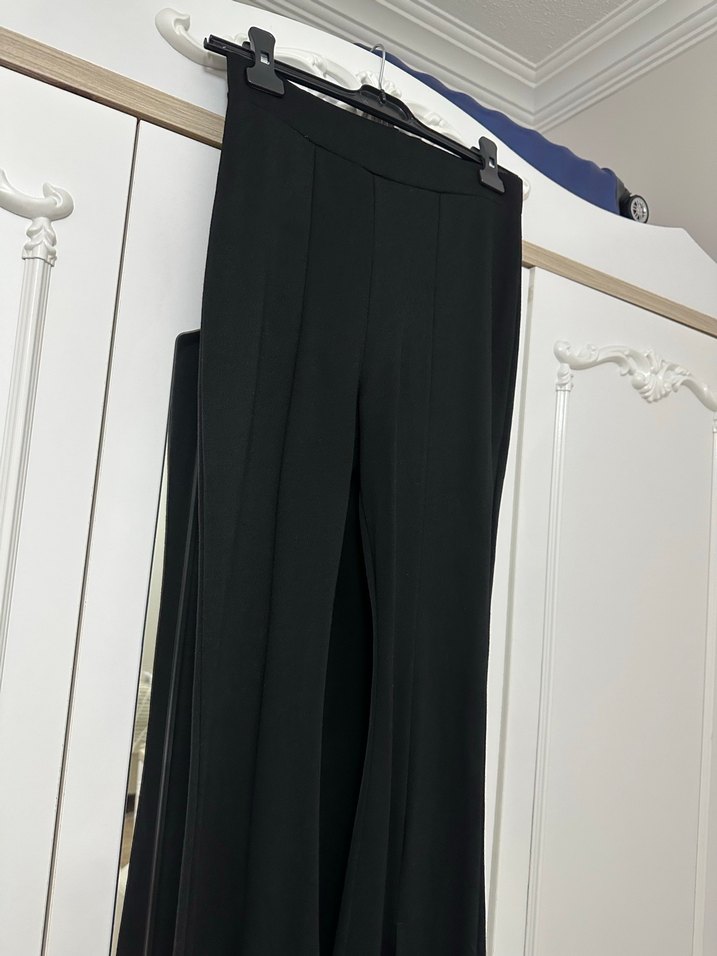 Siyah Kadın İspanyol Paça Pantolon - Görsel 5