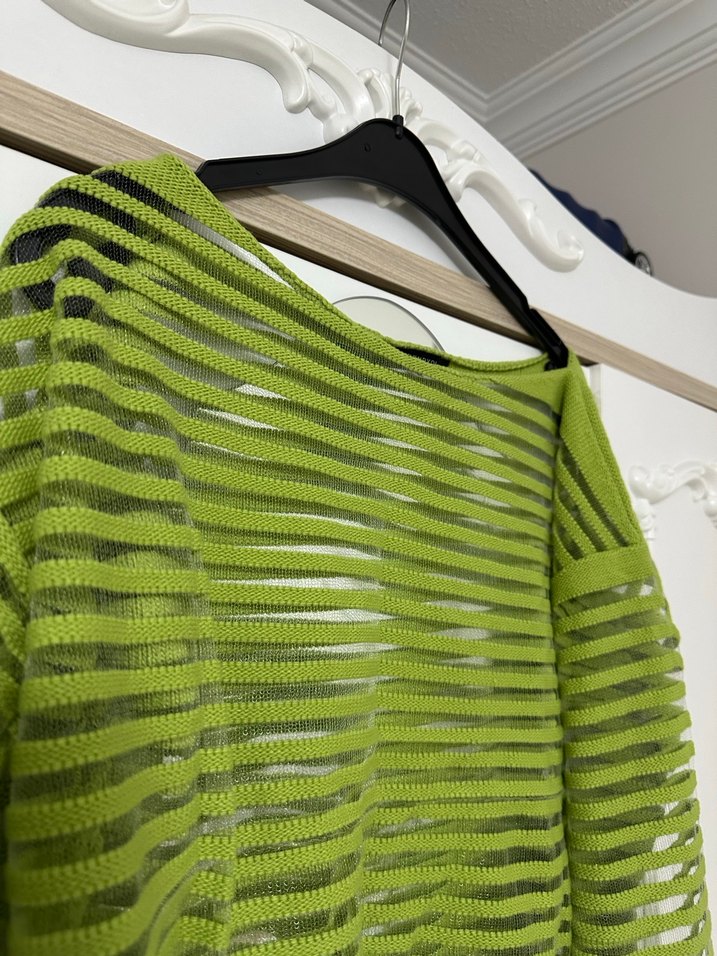 Yeşil Mini Kesim Transparan Triko Kadın Kazak - Görsel 3