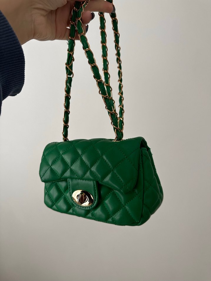 Zincir Detaylı Yeşil Deri Kadın Çanta - Görsel 4