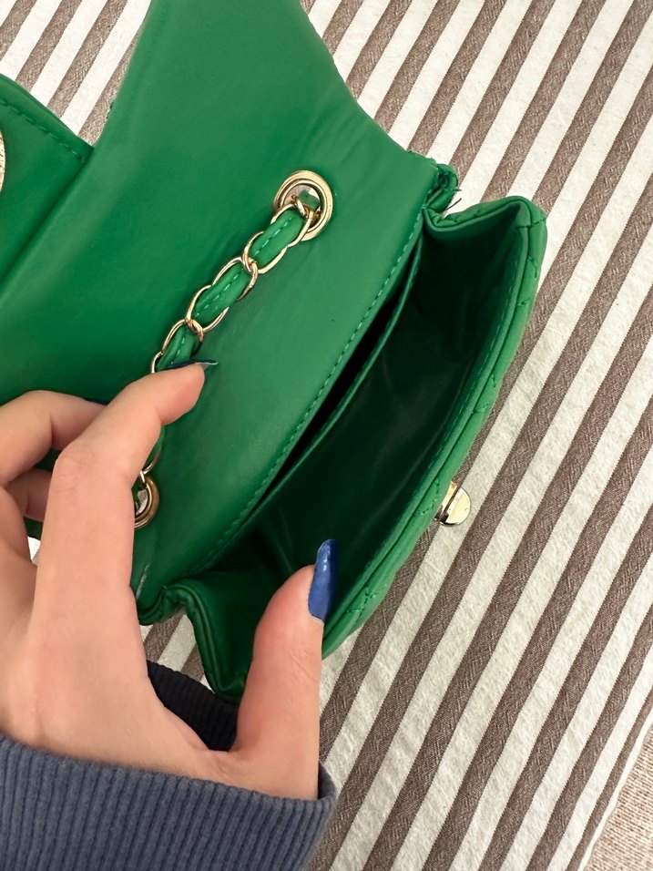 Zincir Detaylı Yeşil Deri Kadın Çanta - Görsel 2