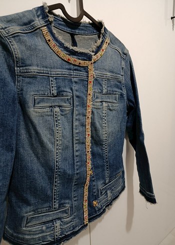 Zincir Detaylı Mavi Kadın Denim Ceket