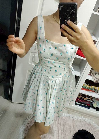 Primark Pamuklu Beyaz Mini Çiçekli Elbise