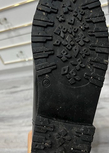 Fabrika marka Siyah Rugan Kadın Çizme - Görsel 3