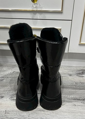Hotiç marka Siyah rugan Kürklü Bot - Görsel 2