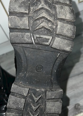 Hotiç marka Siyah rugan Kürklü Bot - Görsel 4