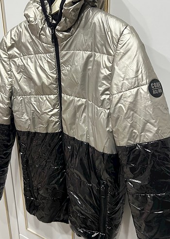 Gri Siyah parlak çocuk Mont - Görsel 2