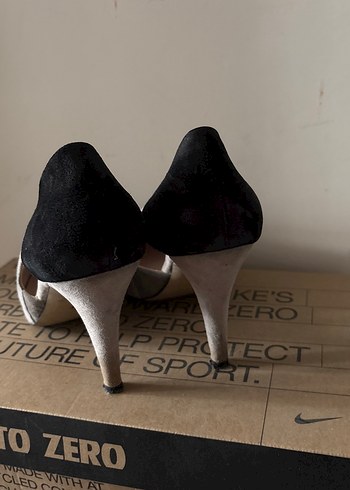 Gri Süet Tokalı Yüksek Topuklu Stiletto - Görsel 4