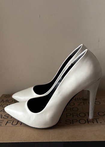 Beyaz Deri Stiletto Kadın Topuklu Ayakkabı - Görsel 3