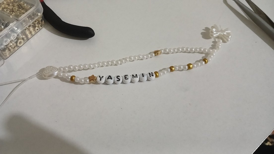 Boncuklu Beyaz Kadın  Telefon Charm - Görsel 2