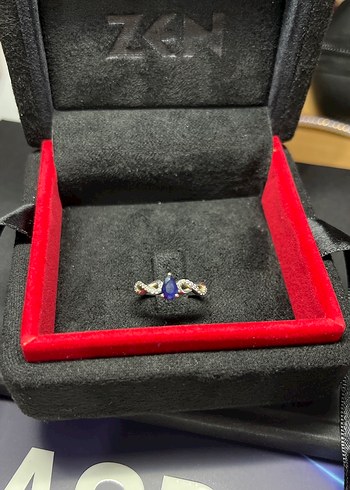 Zen Diamond Zen Safir Yuzuk