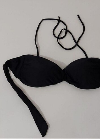 Siyah bikini üstü