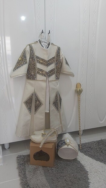 Sünnet Elbisesi
