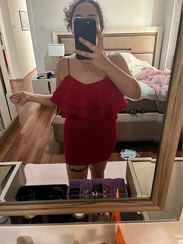 Mini kırmızı elbise