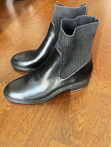 38 Beden Zara bot