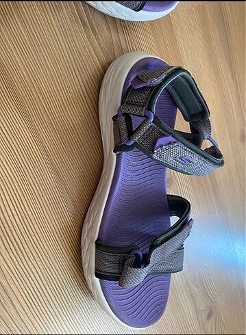 36 Beden çeşitli Renk Skechers sandalet