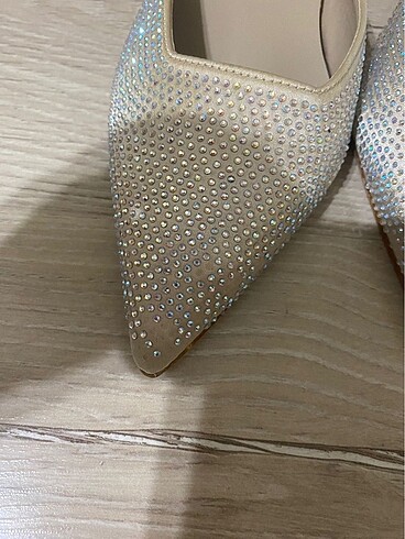 Taşlı topuklu ayakkabı - Görsel 6