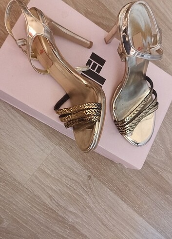 Elle Elle Topuklu ayakkabı