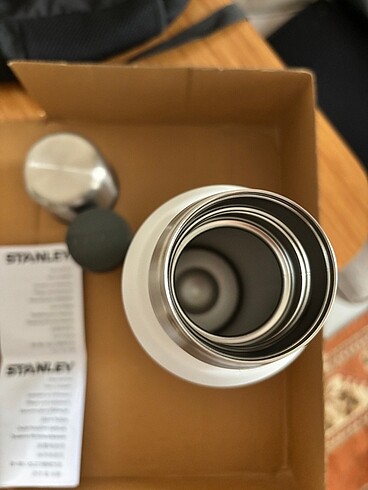 Beden beyaz Renk STANLEY VAKUMLU TERMOS 1 LT