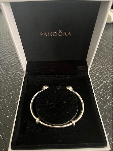 Pandora Pandora