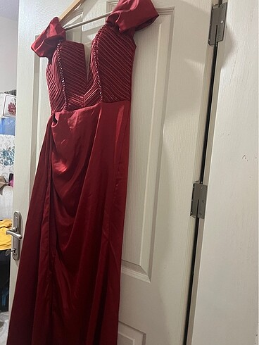40 Beden kırmızı Renk Abiye elbise