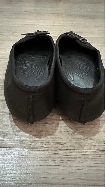 37 Beden siyah Renk CLARKS MARKA SİYAH GERÇEK DERİ BABET