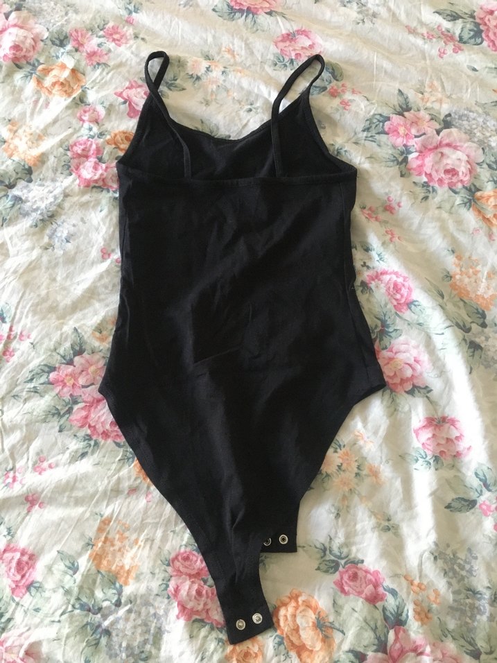 Siyah Dantel Detaylı İnce Askılı Kadın Atlet - Görsel 2