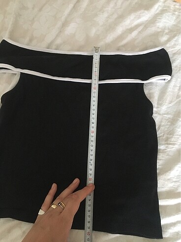 Zara madonna kol crop