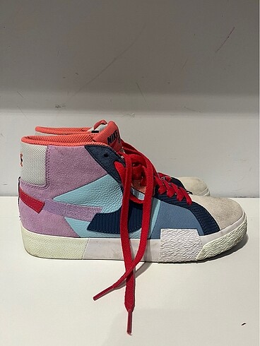 40 Beden Nike Blazer Mid Mosaic Orjinal Koleksiyon Ayakkabı