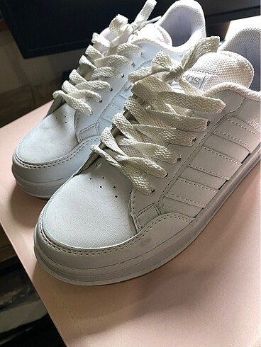 36 Beden Adidas spor ayakkabı
