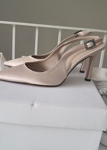 Zara Bej Saten Tokalı Stiletto Kadın Abiye Ayakkabı