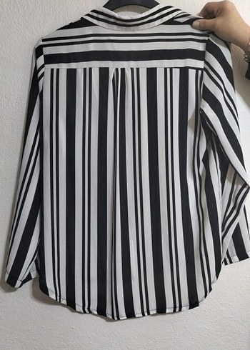 Düğmeli Zebra Desenli V Yaka Kadın Gömlek - Görsel 6