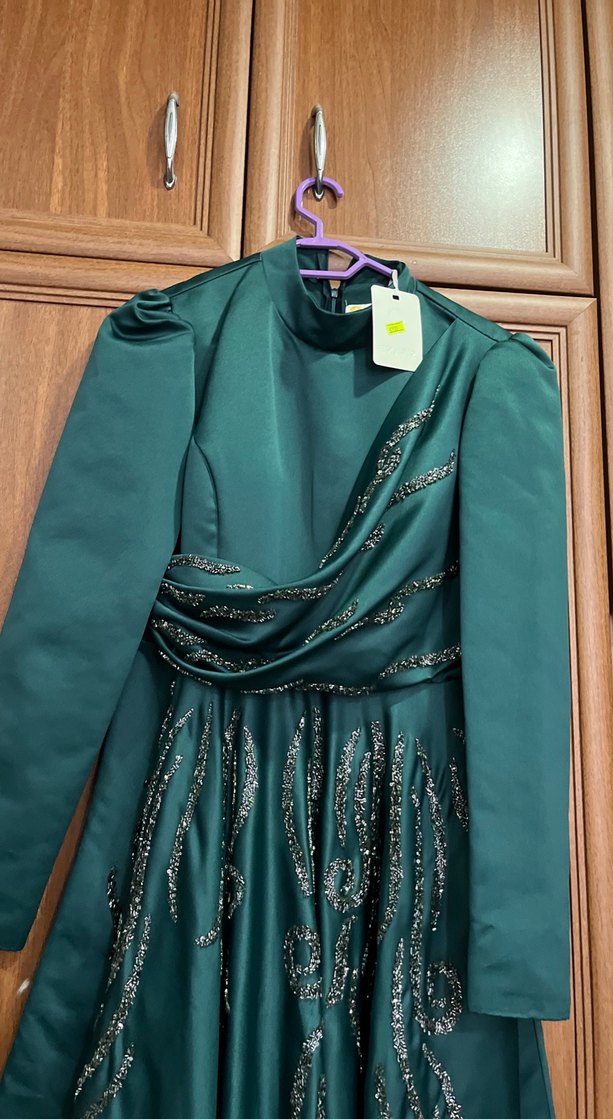 Yeşil Uzun Kollu Drapeli Abiye Elbise - Görsel 4