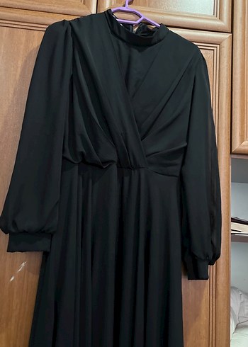 Uzun Siyah Drapeli Gotik Elbise - Görsel 3