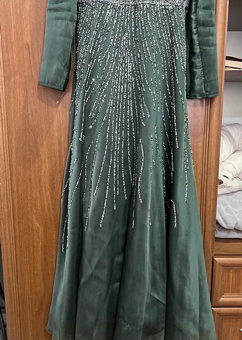Yeşil İşlemeli Boncuklu Uzun Abiye Elbise - Görsel 2